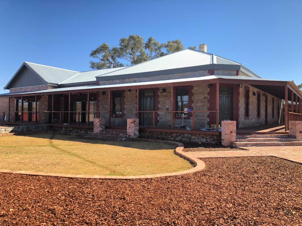 Broken Hill Outback Resort Exterior photo